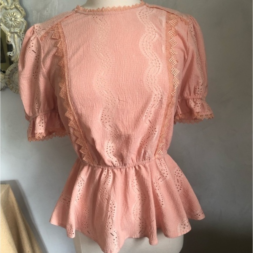 AliceBlue Peach bohemian lace feminine peasant top Size Medium